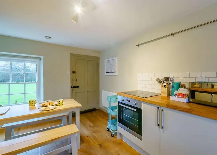 2 Bed In High 86023 Holiday home