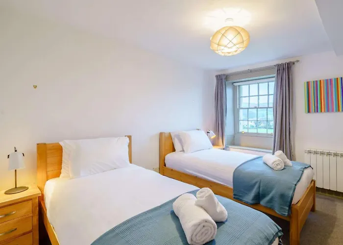 2 Bed In High 86023 Lorton